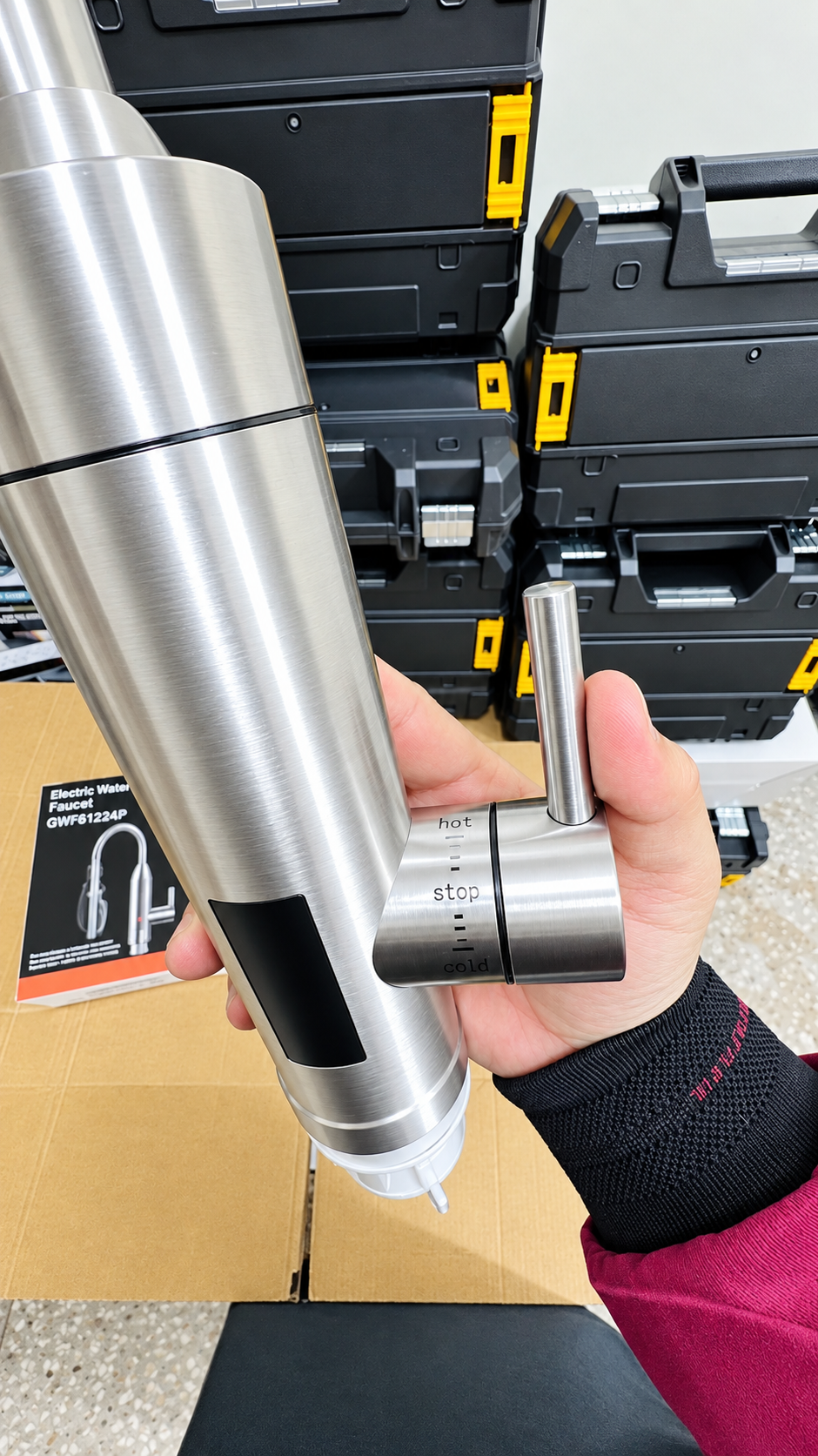 Geepas 3000W Instant Electric Hot & Cold Water Heating Faucet with LED Temperature Display – 1 Year Warranty